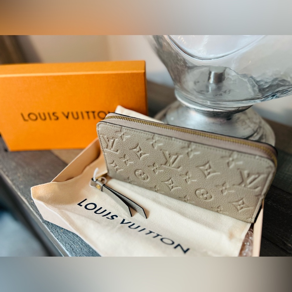 NWOT Louis Vuitton Zippy Wallet Long w Coin Purse Monogram Empreinte Tourtrail